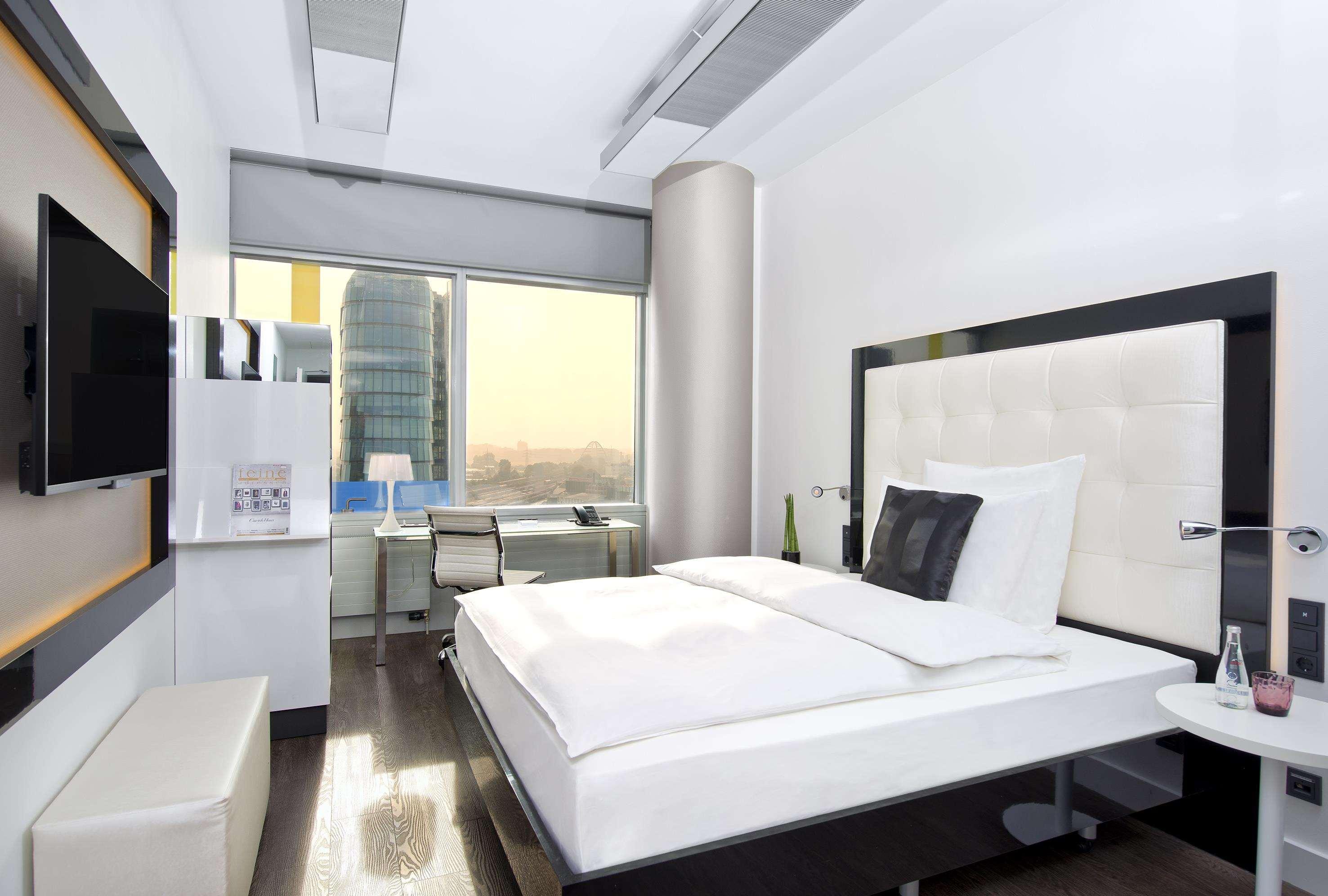 Innside By Melia Duesseldorf Hafen Екстериор снимка