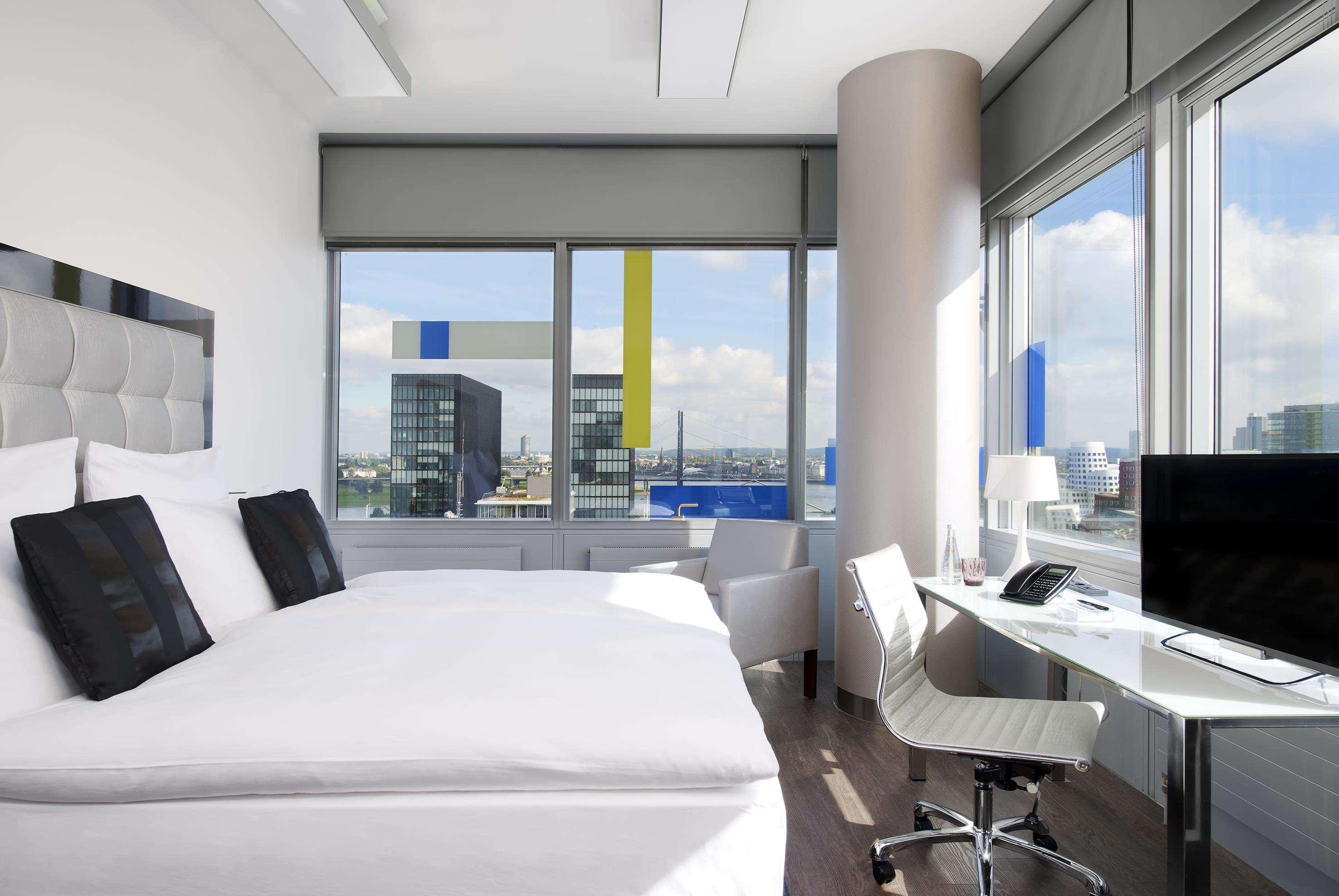 Innside By Melia Duesseldorf Hafen Екстериор снимка