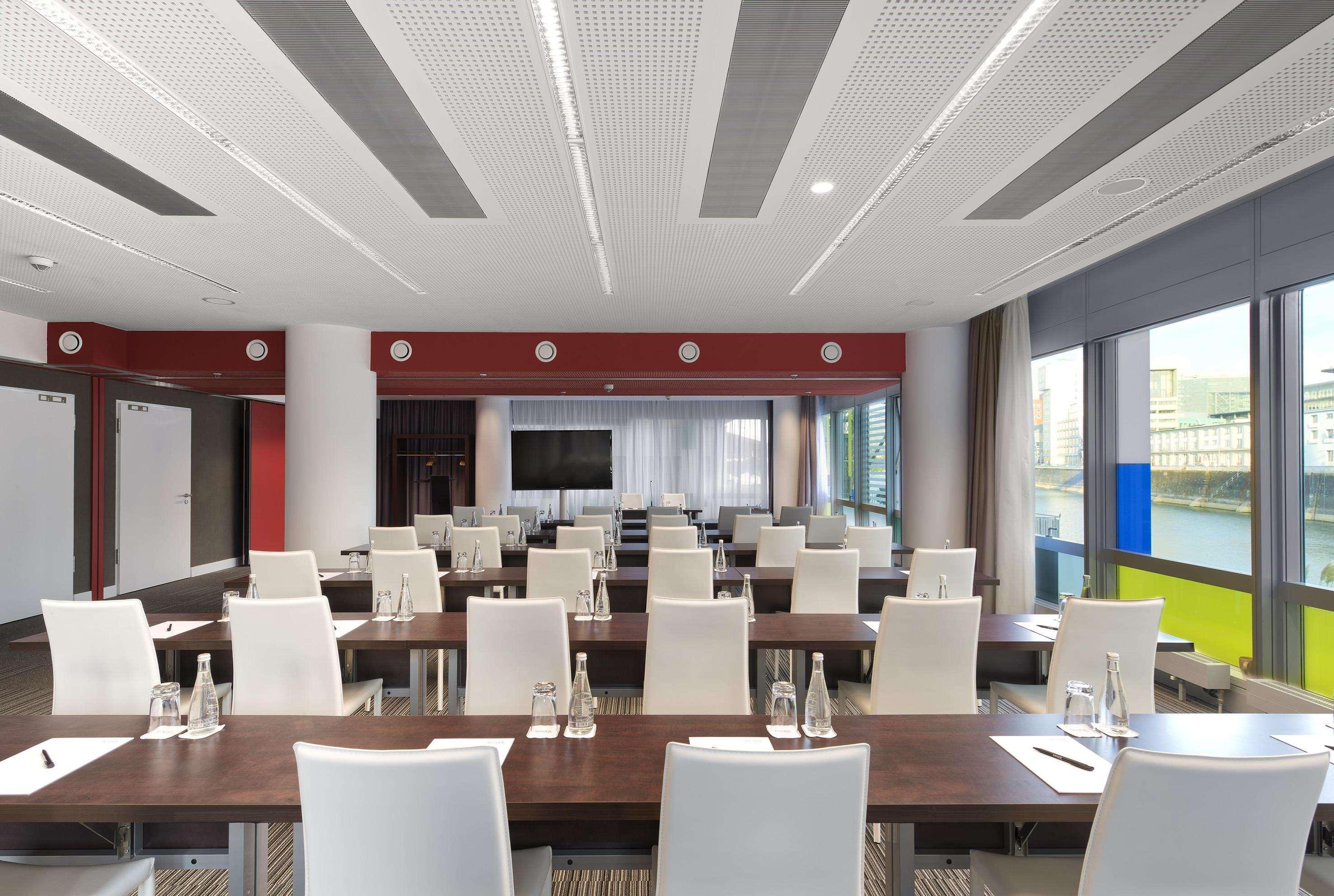 Innside By Melia Duesseldorf Hafen Екстериор снимка